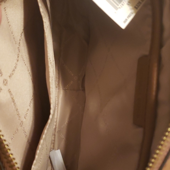 Mk crossbody  /wallet - Picture 2 of 3